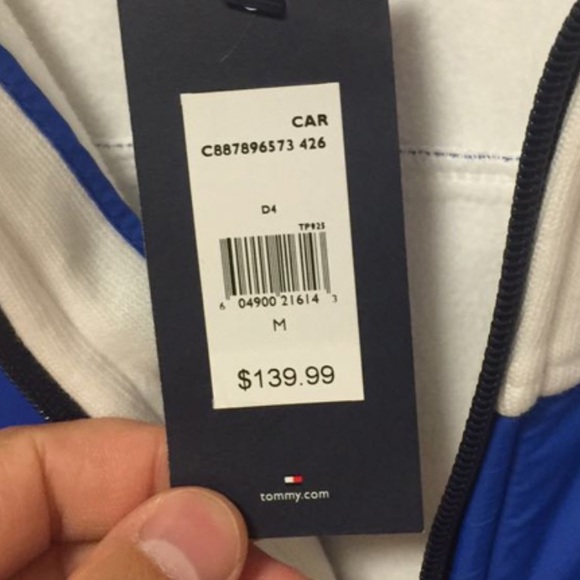 Tommy Hilfiger jacket (NEVER BEEN WORN) - Picture 3 of 6